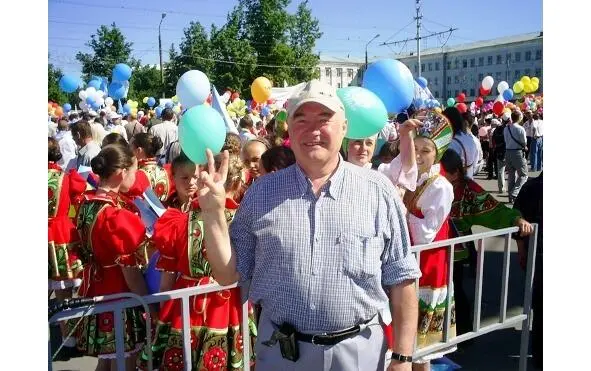 Поймёшь ли ты страдания любви Звучит мой город ульем голосов Я не могу - фото 2