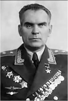 Е М Николаенко Белорус гвардии подполковник А Д Губанов являлся начальником - фото 43