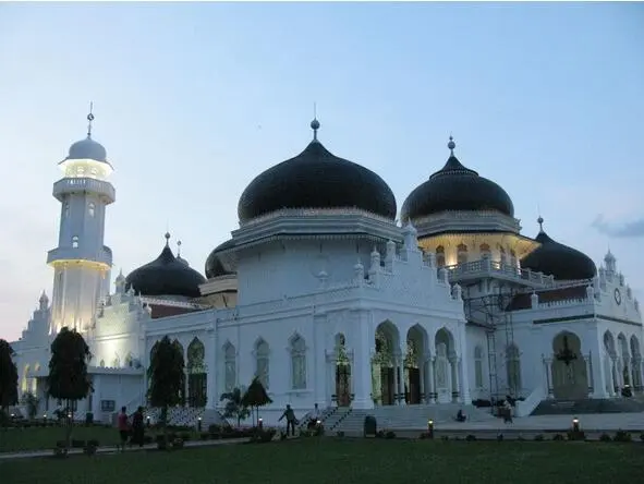 Мечеть вид снаружи В каждой мечети есть tempat wudhu темпат вуду место - фото 5