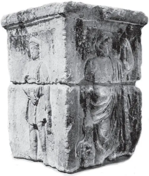 Жертвенник галлороманского храма Юпитера Лютеция Фрагмент I в 7 Галлы - фото 6