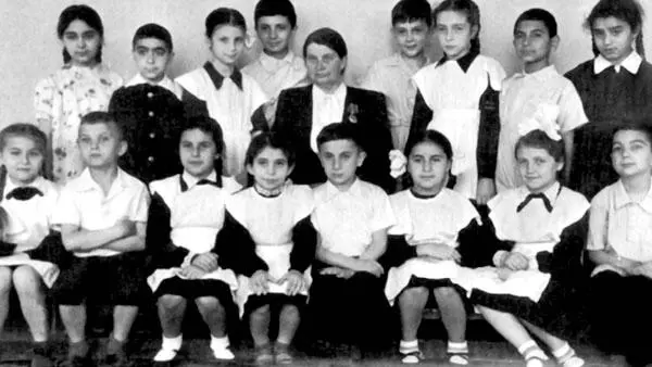 Муслим Магомаев в музыкальной школе при Бакинской консерватории В последние - фото 11