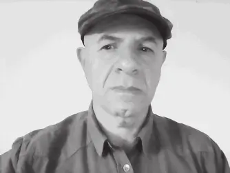 Родился в Риге Учился в Латвийском университете В течение 17 лет добивался - фото 5