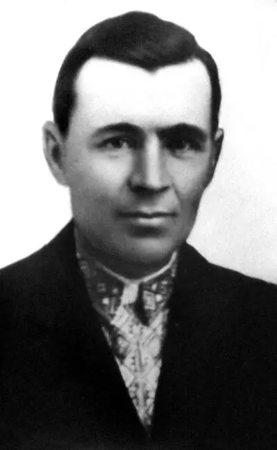 Рогак Павел Михайлович отец Алексея Павловича 1941 год В 1941м перед самым - фото 2