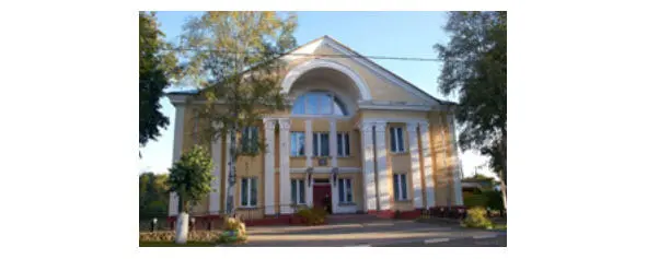 ДК г Чашники Выйдя оглядывался по привычке когда обратно шёл к мосту ждал - фото 2