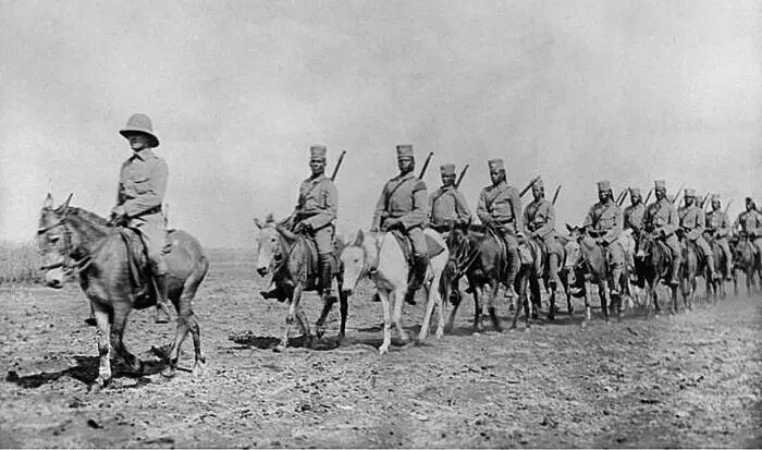 Отряд аскари на марше Германская Восточная Африка 19141918 гг В 1916 г - фото 11
