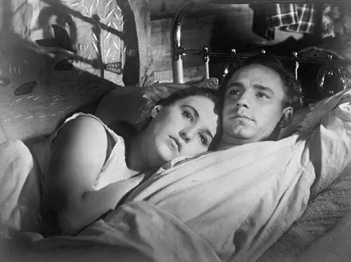 Кадр из кинофильма Чужая родня 1956 г Женщина не может быть счастливой - фото 13
