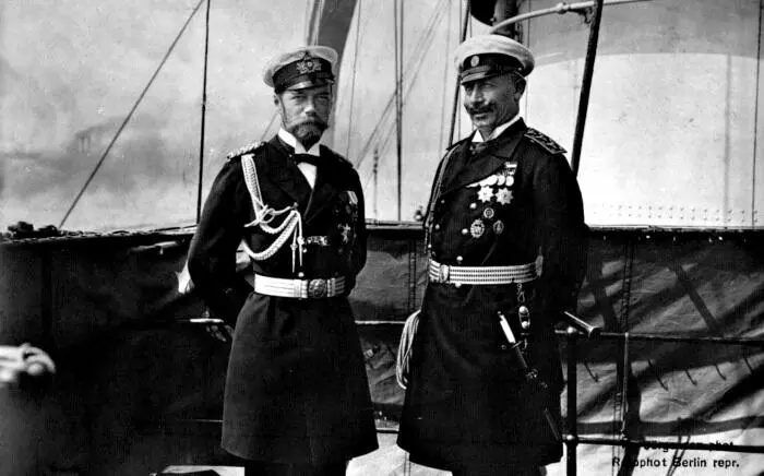 Двоюродные братья императоры Николай II и Вильгельм II Германия около 1911 - фото 24