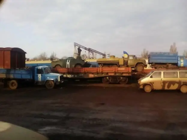 Погрузка в эшелон Транспорт с техникой наконецто нами загружен И команду - фото 11