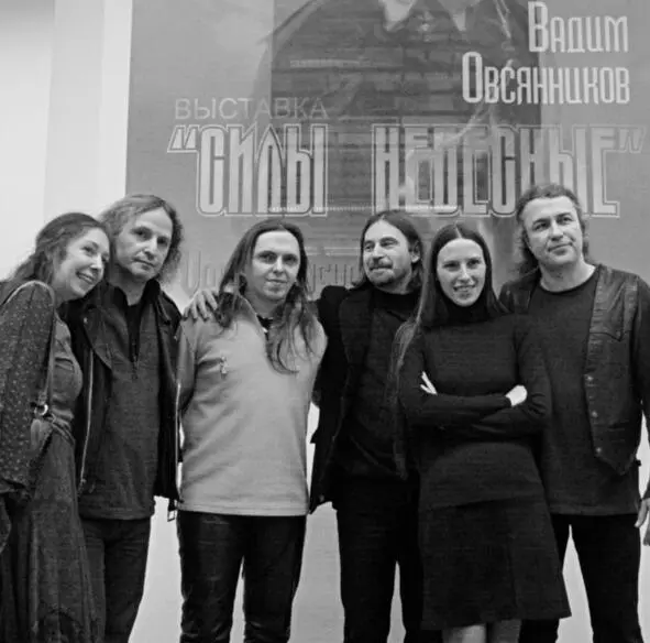 Группа Мастер и Вадим Овсянников на его выставке в ЦДХ Силы небесные 2005 - фото 21