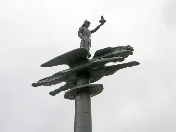 Памятник Небесный воин Тэнгэрийн Баатар Данная скульптура олицетворяет - фото 4