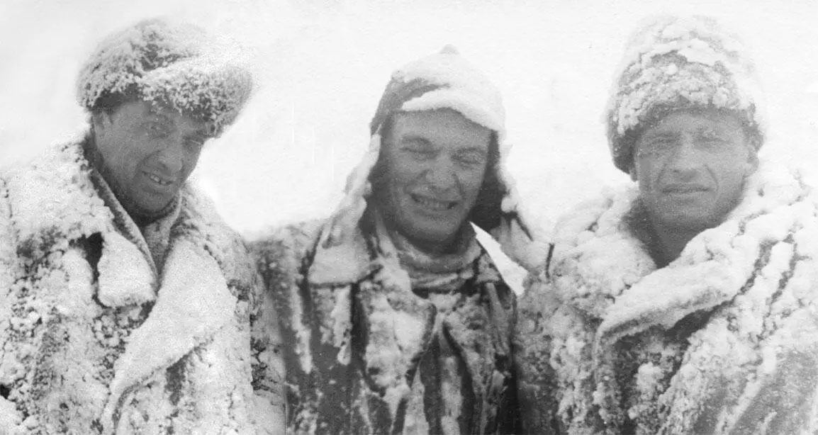 Александр Алов Василий Лановой и Владимир Наумов на съемках фильма Павел - фото 26