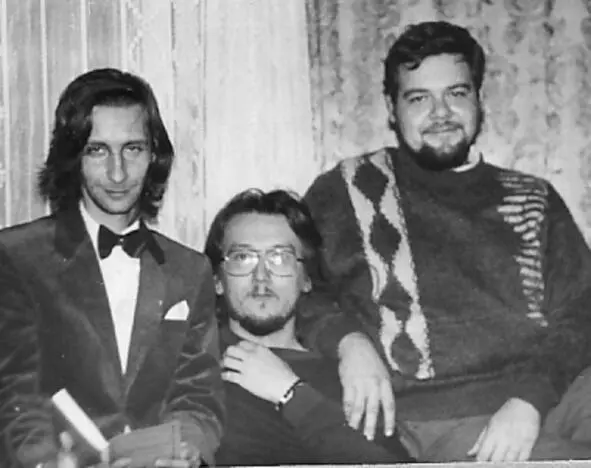 Поэт Николка Бубенчик Терентий Травник и меценат Николай Ефремов на - фото 22