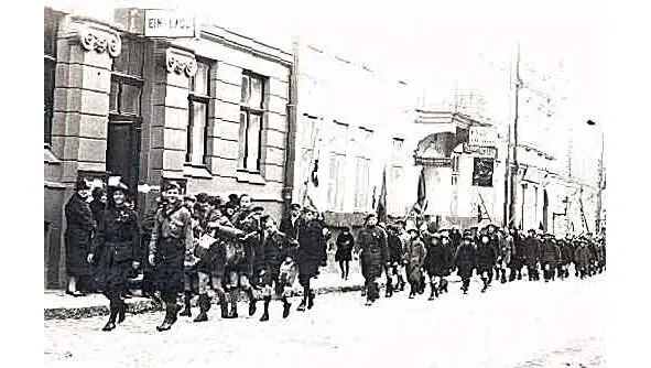 Марш российских скаутов 1914 году началась Первая мировая война Начало войны - фото 3