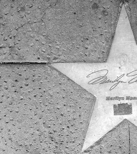 Звезда Мэрилин Монро в память ее посещения отеля СанКарлос Милая и улыбчивая - фото 5
