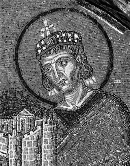 Константин Великий приносит город в дар Христу Мозаика над входом в Святую - фото 60
