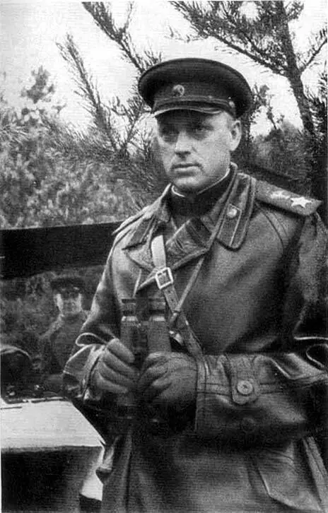 К К Рокоссовский и П И Батов на КП близ Варшавы 16 ноября 1944 года - фото 24