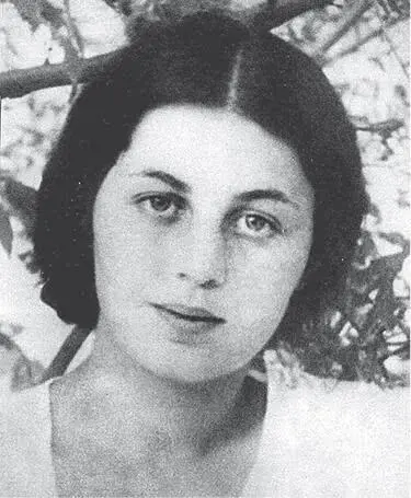 Анна Ларина Спустя два года после очередной мучительной сцены у Саши - фото 79