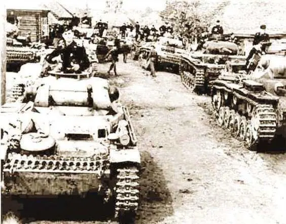 Но разведка доложила точно Иосиф Виссарионович Сталин накануне начала - фото 51