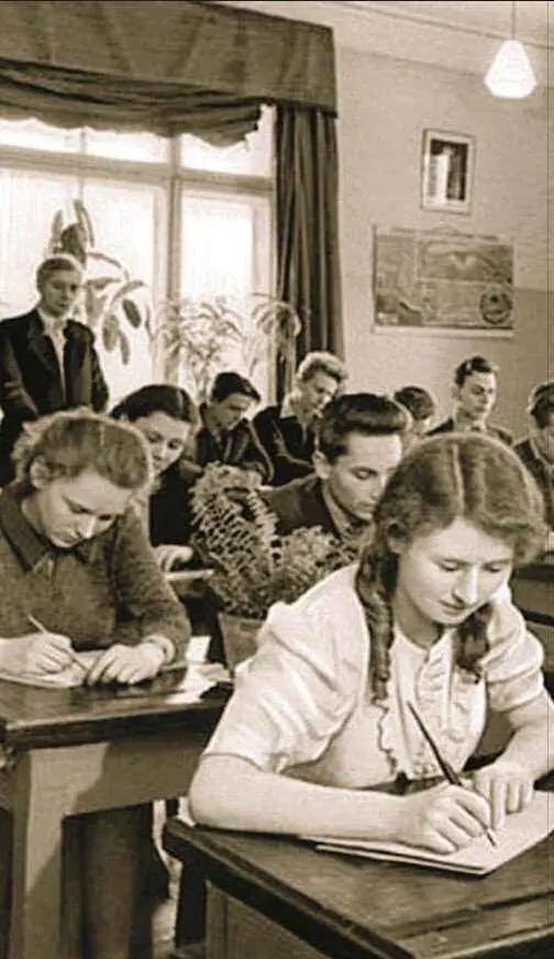 21 июня 1941 года во многих средних школах и училищах страны состоялись - фото 58