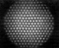 В 1927 году в эксперименте наблюдалась дифракция электронов а позднее - фото 14