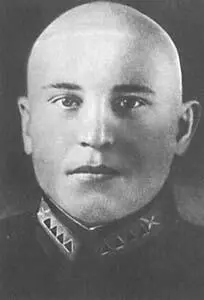 Старшинапилот Антон Якименко по окончании Луганской авиашколы 1935 г Это - фото 2
