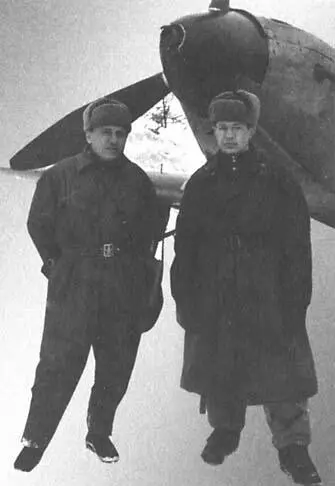 Калининский фронт Андриаполь зима 194243 гг Комполка Якименко и командир - фото 17