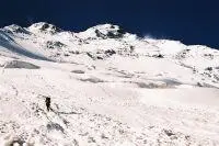 К моему удивлению на подъёме я довольно легко вошёл в ритм и мы с Володей - фото 15