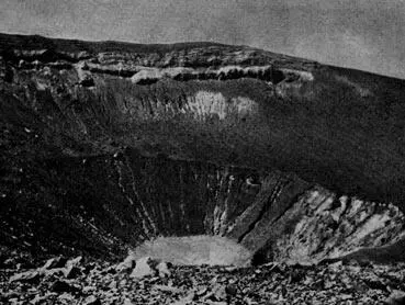 Кратер вулкана Вулькано последнее его извержение 1888 1890 явилось мерилом - фото 3