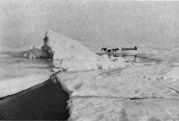 Гребень сжатия у летнего лагеря Летний лагерь в 1968 году На переднем плане - фото 16