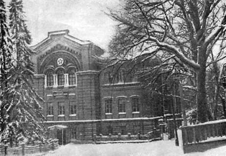 Здание бывшего Череповецкого технического училища в котором с 1916 по 1918 год - фото 1