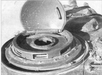 Установка специальной крышки в люке командирской башенки Т10А для монтажа - фото 156