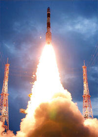 В конце октября Индия запустила ракетоноситель PSLVC11 с лунным зондом - фото 2