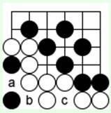 Задача 13 Черные ходом a оставляют белой группе только один глаз Белые - фото 46
