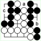 Задача 14 Белые должны соединиться в a чтобы разрезать черных на две группы - фото 47