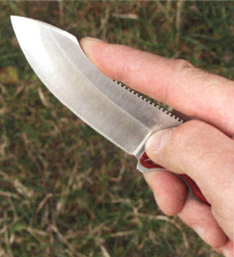 Знаете зачем на этих и еще некоторых охотничьих ножах так замысловато вырезан - фото 6