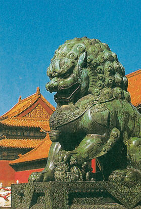 Бронзовые сторожевые львы в Императорском дворце Запретный город творение - фото 19