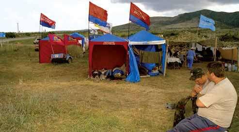Крым 7 июня Палаточный лагерь казаков расположенный на въезде на украинский - фото 22