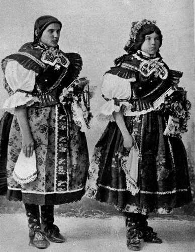 Рис 188 Венгерки в национальных костюмах Рис 188 изображает двух венгерок - фото 188