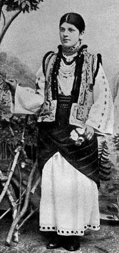 Рис 189 Румынская девушка из Буковины в национальном костюме Тип пишет - фото 189