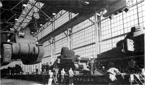 Сборка танков МЗ в сборочном цехе завода Detroit Arsenal фирмы Chrysler 1941 - фото 4