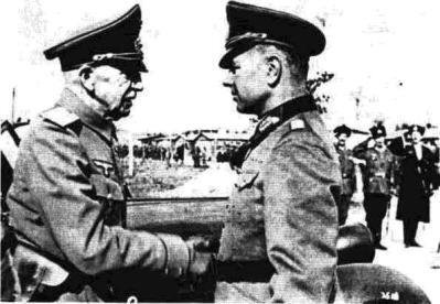 Слева направо генерал от кавалерии ПНКраснов и командир 1й казачьей дивизии - фото 9