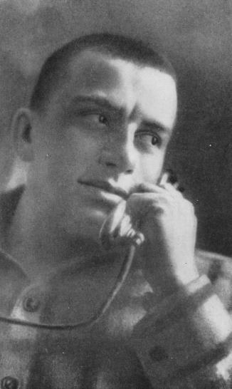 В Маяковский Фото 1928 г Стихотворения 1928 Без руля и без ветрил - фото 1