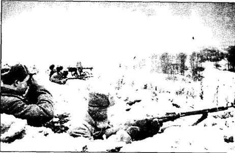 Подразделение РККА зимой 1941 г на вооружении магазинные винтовки обр - фото 2