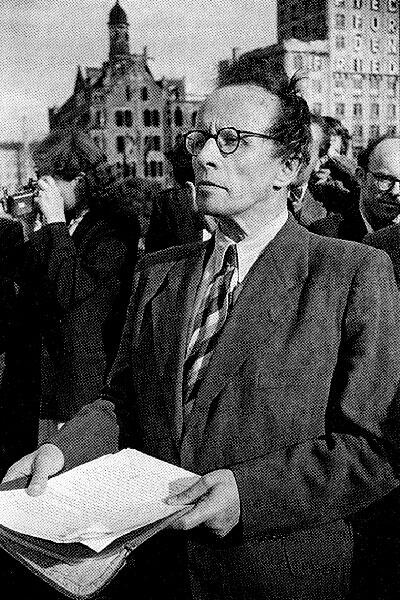 Винценц Мюллер на митинге в поддержку мира Берлин 22 июня 1950 г - фото 28