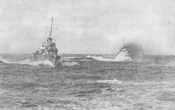 Эсминцы 8й флотилии идут полным ходом Конец U39 Форестер во время втор - фото 5