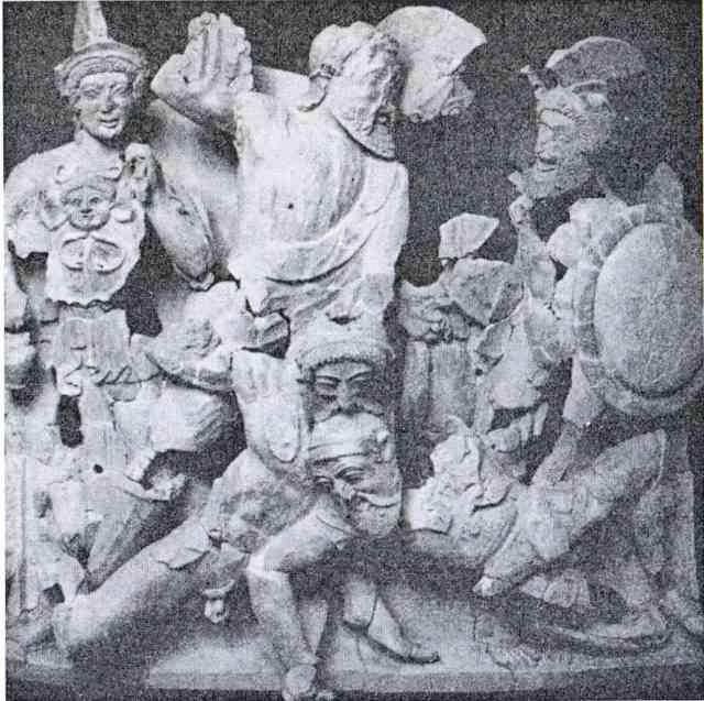 Рис 18 Горельеф из храма в Пирги Рис 19 Бронзовая модель печени из - фото 18