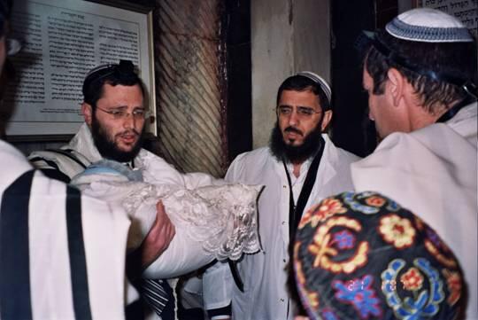 Обряд обрезания Отличие еврейского обрезания от мусульманского или от обычной - фото 2