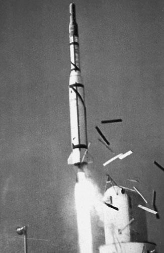Старт ракеты Изумруд Фото CNES Данные компоненты топлива уступали по - фото 21