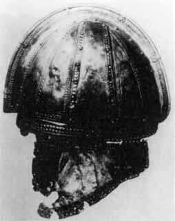 Шлем Начало V в Походный складной стул императора IVV вв Дворец в - фото 23