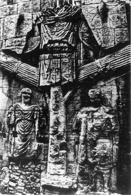Триумфальная арка в Карпентре Закованные в цепи пленники разваливающийся на - фото 29